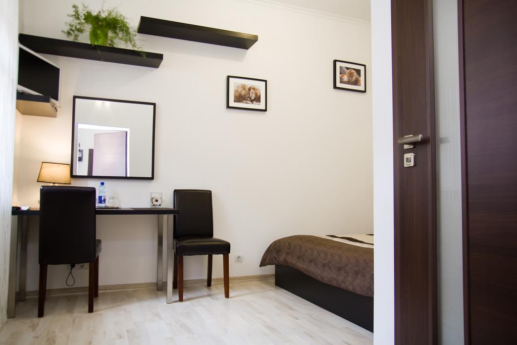 Leo Apartment Bratislava Eksteriør billede