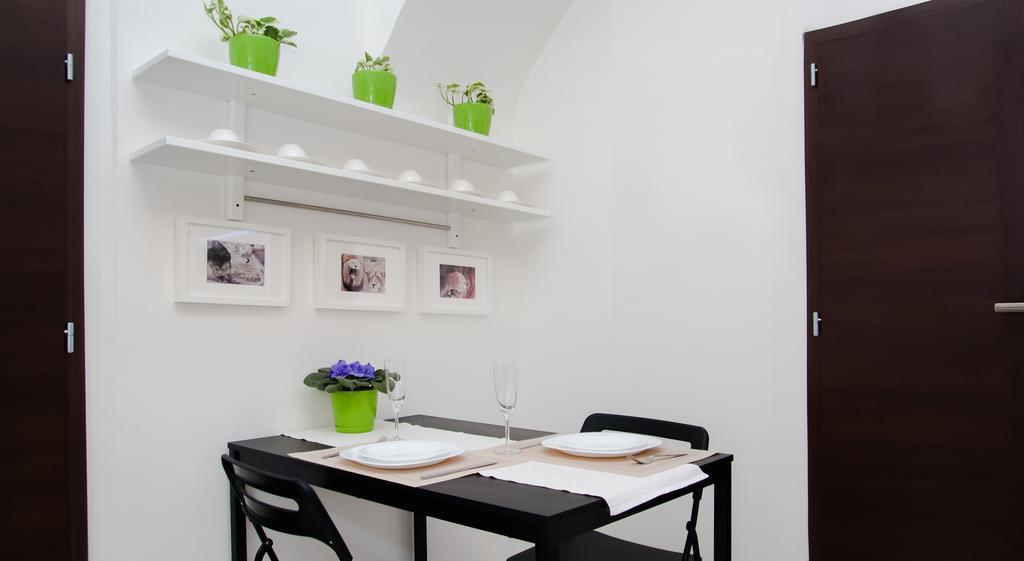 Leo Apartment Bratislava Eksteriør billede