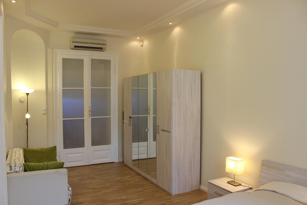Leo Apartment Bratislava Eksteriør billede